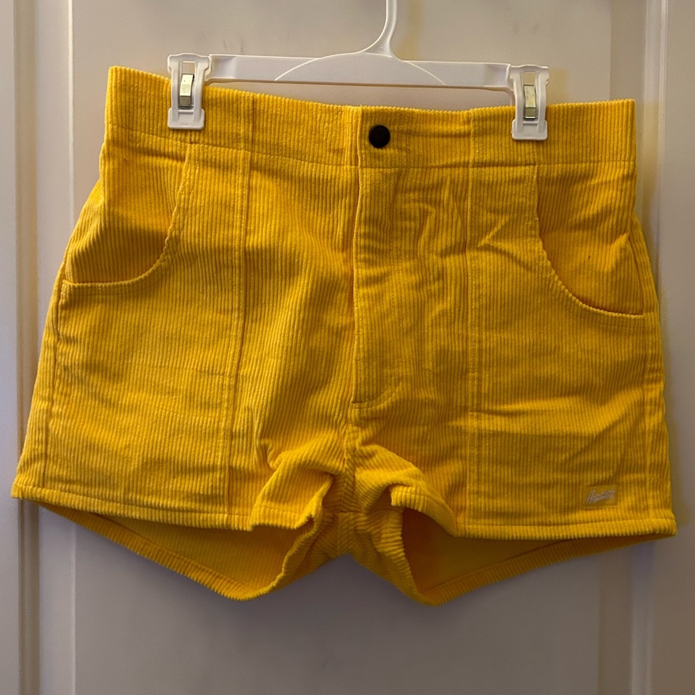 Hammies Shorts Size 32 Yellow